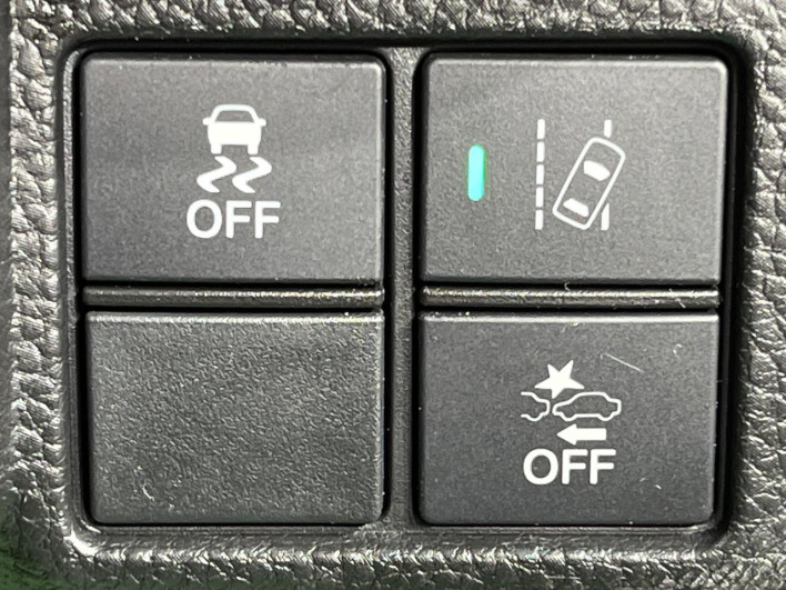 2018 Honda N-BOX CUSTOM DBA-JF3 (UW-6a24e07ab284c)[11]