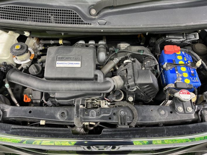 2018 Honda N-BOX CUSTOM DBA-JF3 (UW-6a24e07ab284c)[6]