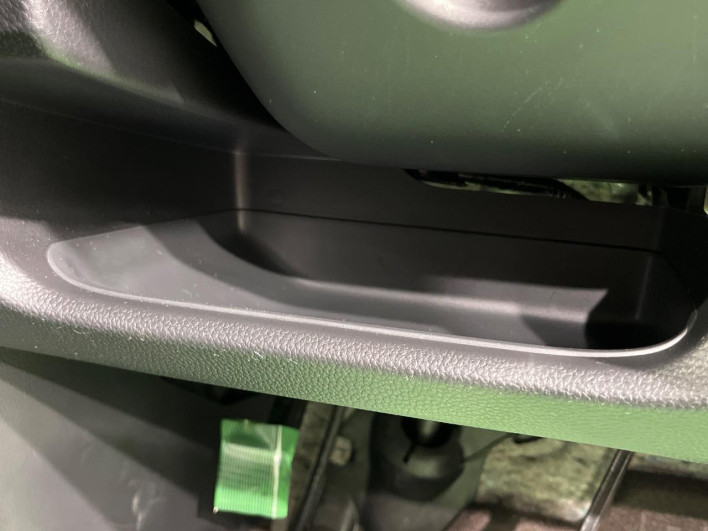 2018 Honda N-BOX CUSTOM DBA-JF3 (UW-6a24e07ab284c)[12]