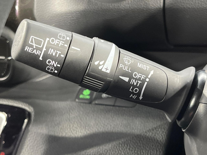 2018 Honda N-BOX CUSTOM DBA-JF3 (UW-6a24e07ab284c)[16]