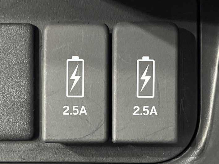 2018 Honda N-BOX CUSTOM DBA-JF3 (UW-6a24e07ab284c)[29]