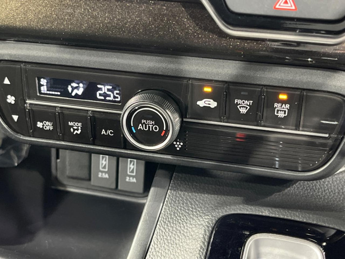 2018 Honda N-BOX CUSTOM DBA-JF3 (UW-6a24e07ab284c)[23]