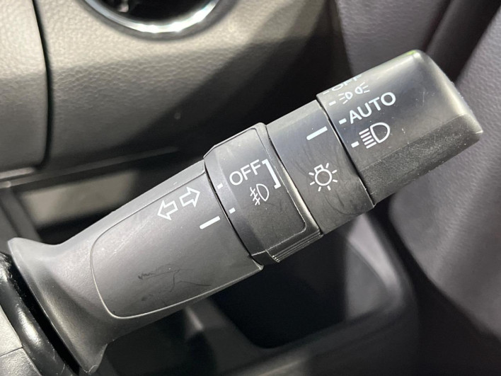 2018 Honda N-BOX CUSTOM DBA-JF3 (UW-6a24e07ab284c)[15]
