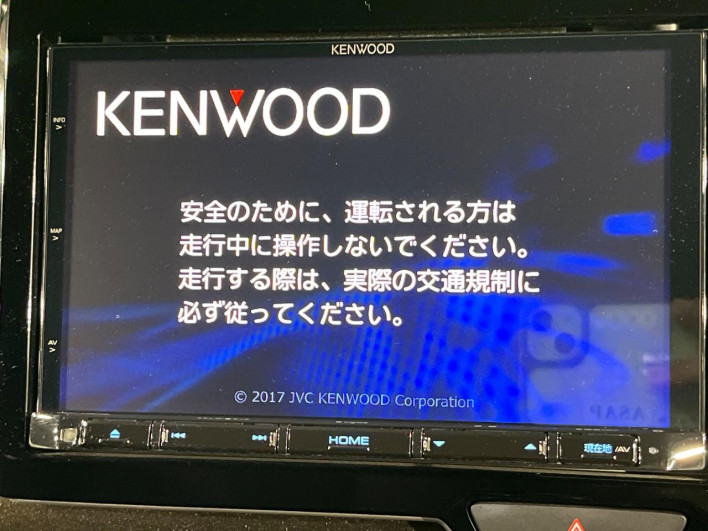 2018 Honda N-BOX CUSTOM DBA-JF3 (UW-6a24e07ab284c)[21]