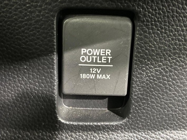 2018 Honda N-BOX CUSTOM DBA-JF3 (UW-6a24e07ab284c)[27]