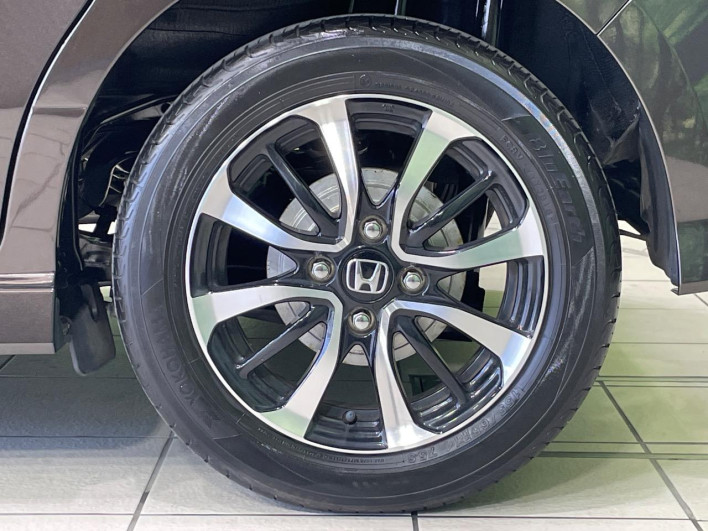 2018 Honda N-BOX CUSTOM DBA-JF3 (UW-6a24e07aec208)[11]
