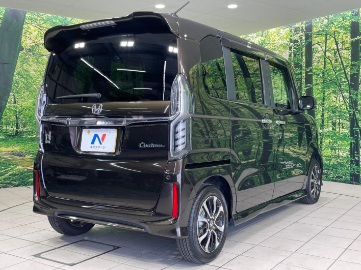 2018 Honda N-BOX CUSTOM DBA-JF3 (UW-6a24e07aec208)[16]