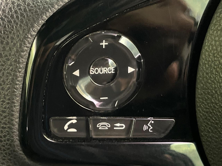 2021 Honda N-BOX CUSTOM 6BA-JF3 (UW-6a24e08333fb6)[24]