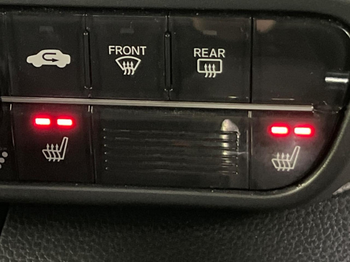 2021 Honda N-BOX CUSTOM 6BA-JF3 (UW-6a24e08333fb6)[28]