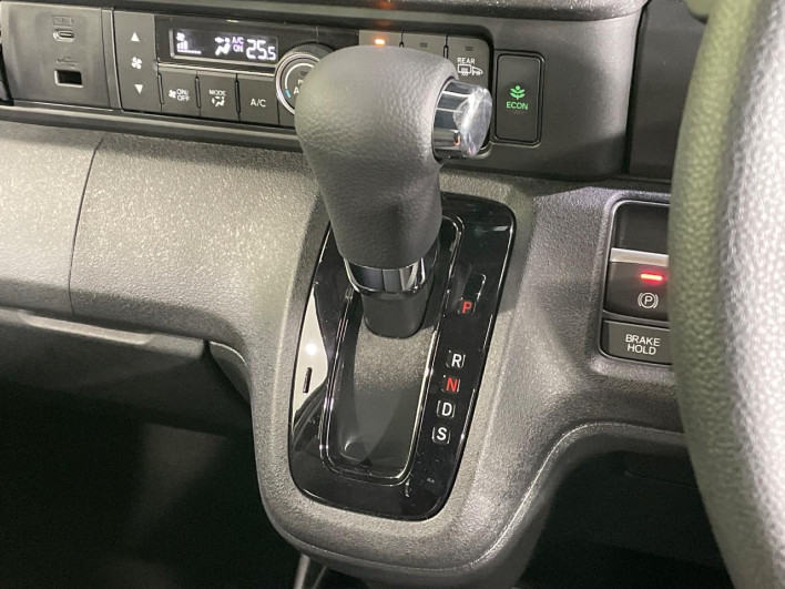 2026 Honda N-BOX CUSTOM 6BA-JF6 (UW-6a24e095590c5)[20]