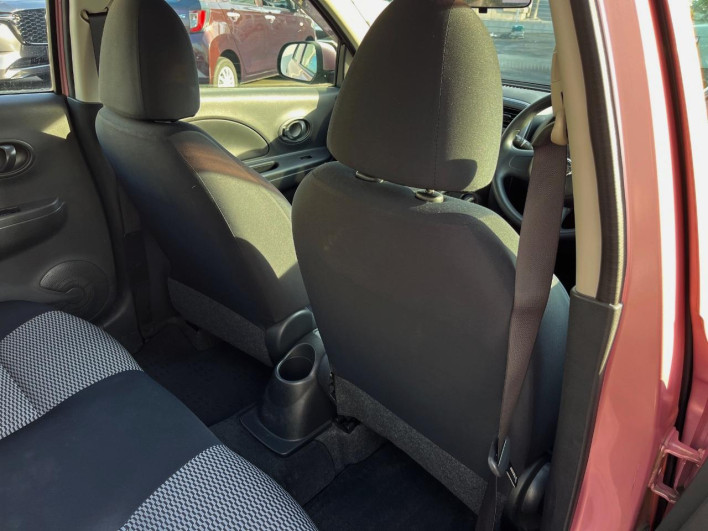 2014 Nissan March DBA-K13 (UW-6a24e09d9ff12)[17]