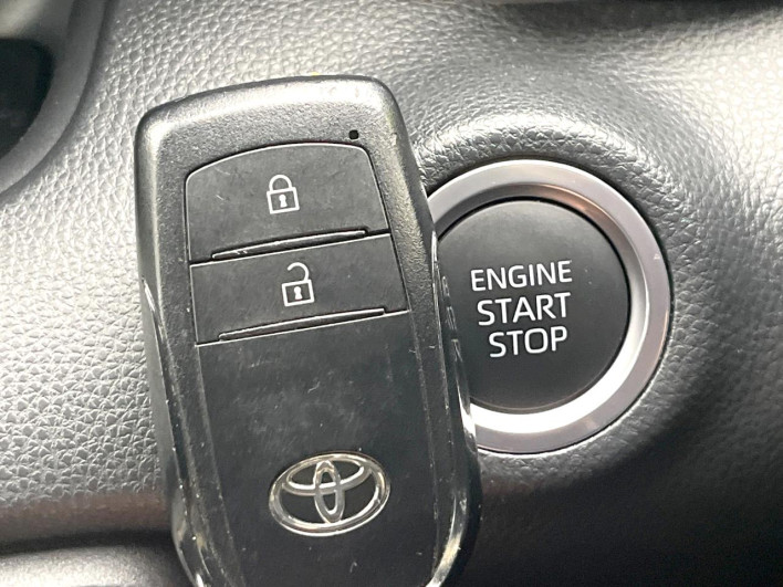2021 Toyota Yaris 5BA-KSP210 (UW-6a24e0aa5789f)[26]