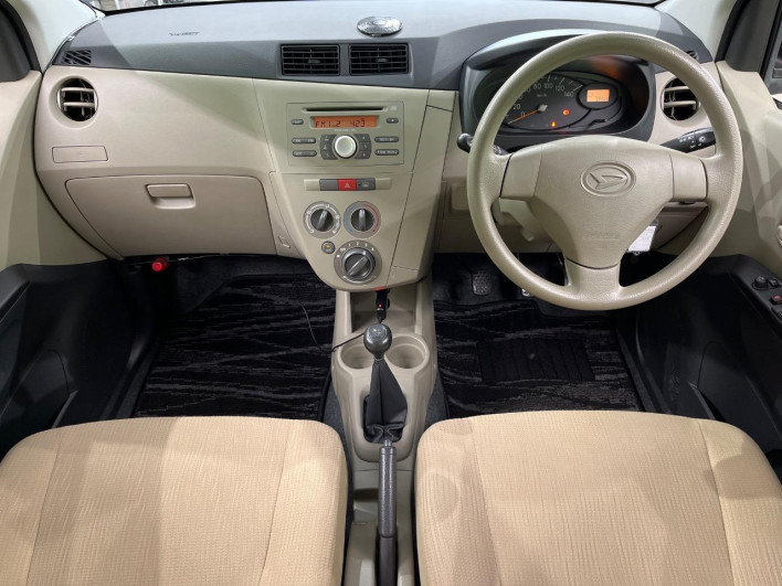 2012 Daihatsu Mira DBA-L285S (UW-6a24e0abd3edc)[19]