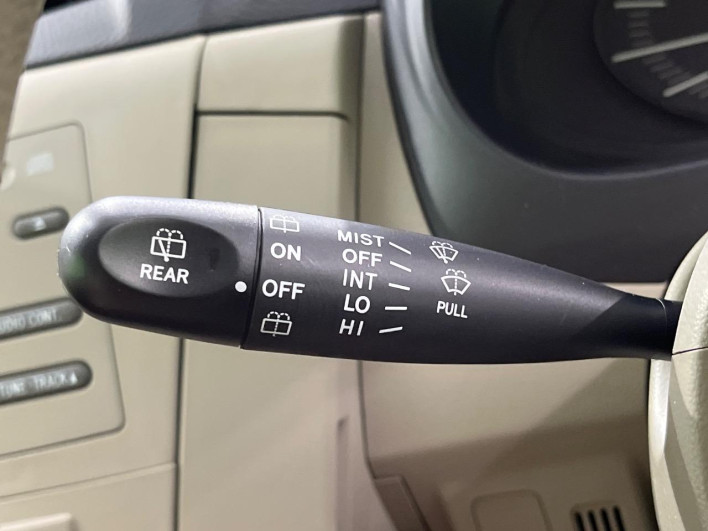2012 Daihatsu Mira DBA-L285S (UW-6a24e0abd3edc)[27]