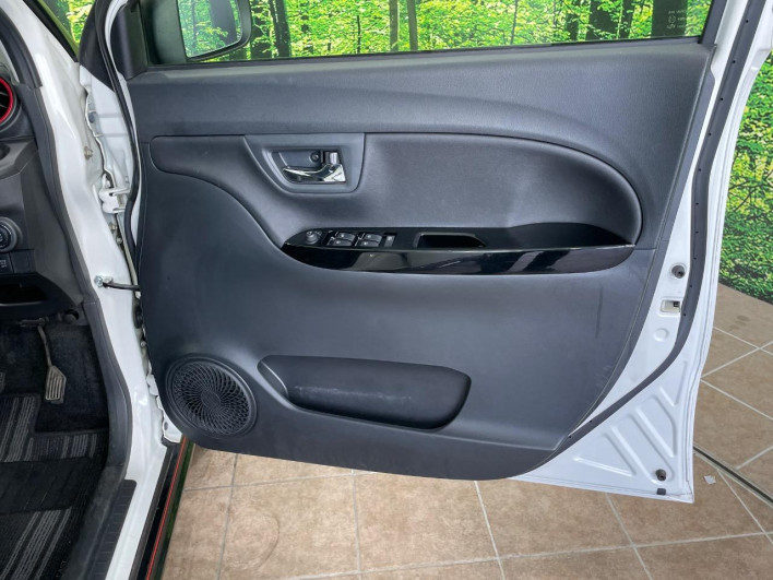 2016 Daihatsu Cast DBA-LA250S (UW-6a24e0b25d86c)[15]