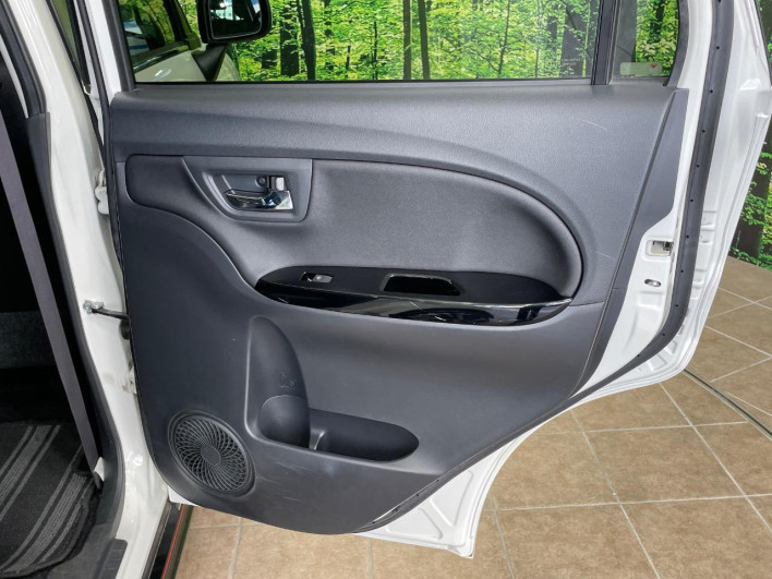 2016 Daihatsu Cast DBA-LA250S (UW-6a24e0b25d86c)[18]
