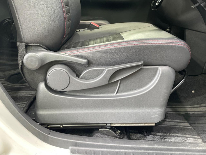 2016 Daihatsu Cast DBA-LA250S (UW-6a24e0b25d86c)[17]