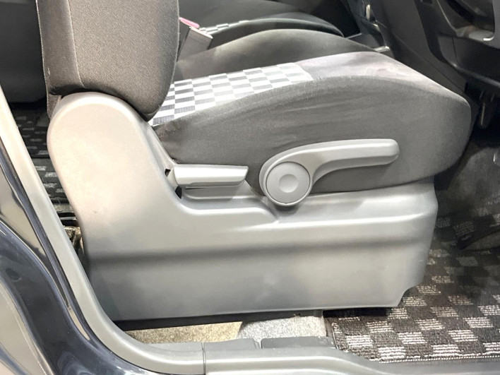 2012 Suzuki Solio DBA-MA15S (UW-6a24e0e54a997)[17]