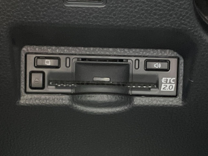 2023 Toyota Noah 6BA-MZRA90W (UW-6a24e144cef6f)[9]