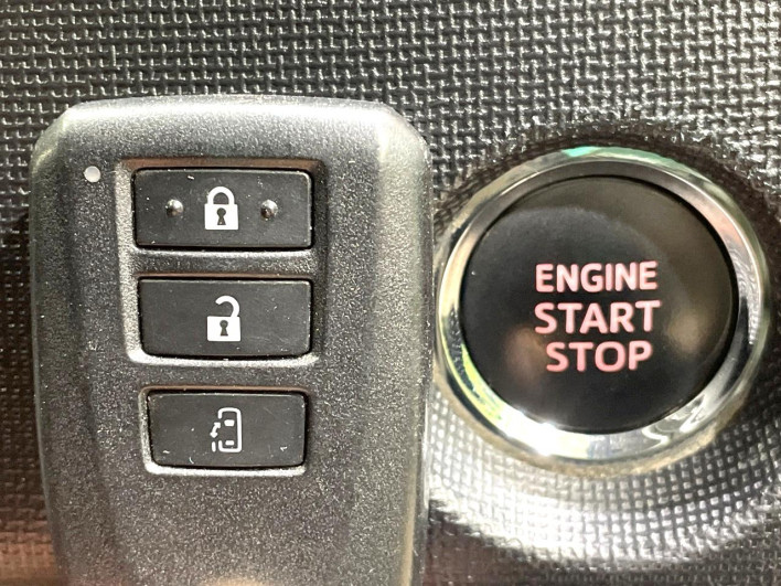 2015 Toyota Porte DBA-NCP141 (UW-6a24e149157bb)[11]