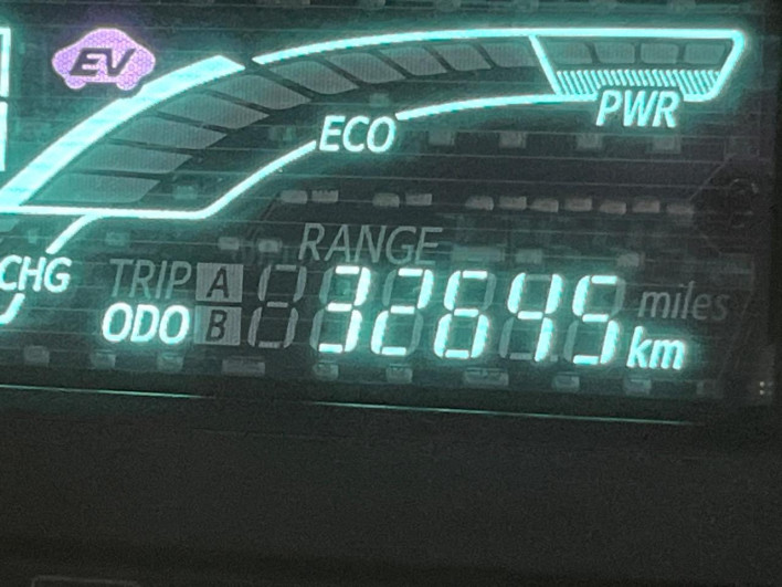 2012 Toyota Aqua DAA-NHP10 (UW-6a24e14ba0a01)[2]