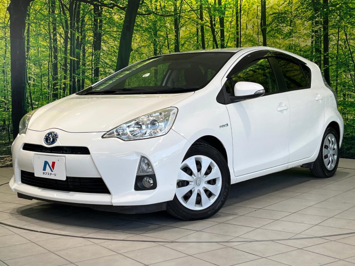 2012 Toyota Aqua DAA-NHP10 (UW-6a24e14ba0a01)[0]