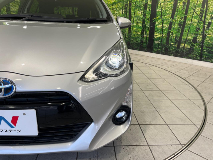 2016 Toyota Aqua DAA-NHP10 (UW-6a24e152bd26c)[23]