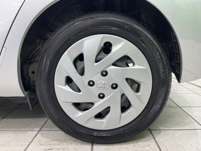 2016 Toyota Aqua DAA-NHP10 (UW-6a24e152bd26c)[18]
