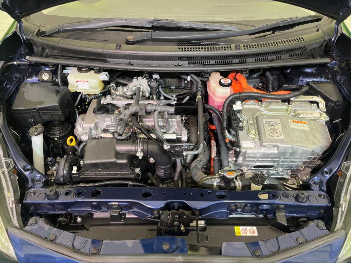 2019 Toyota Aqua DAA-NHP10 (UW-6a24e154a0f54)[24]