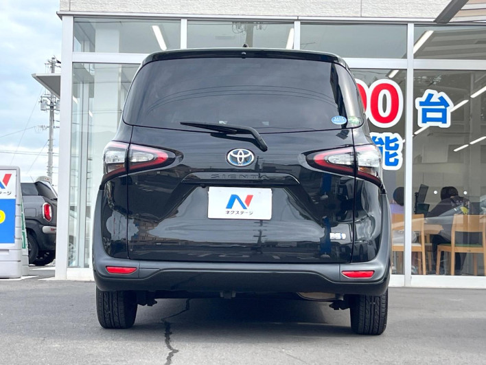 2016 Toyota Sienta DAA-NHP170G (UW-6a24e156cee9a)[15]