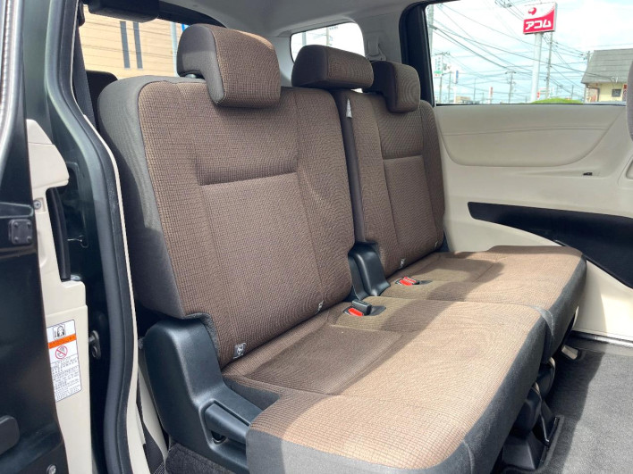 2016 Toyota Sienta DAA-NHP170G (UW-6a24e156cee9a)[24]