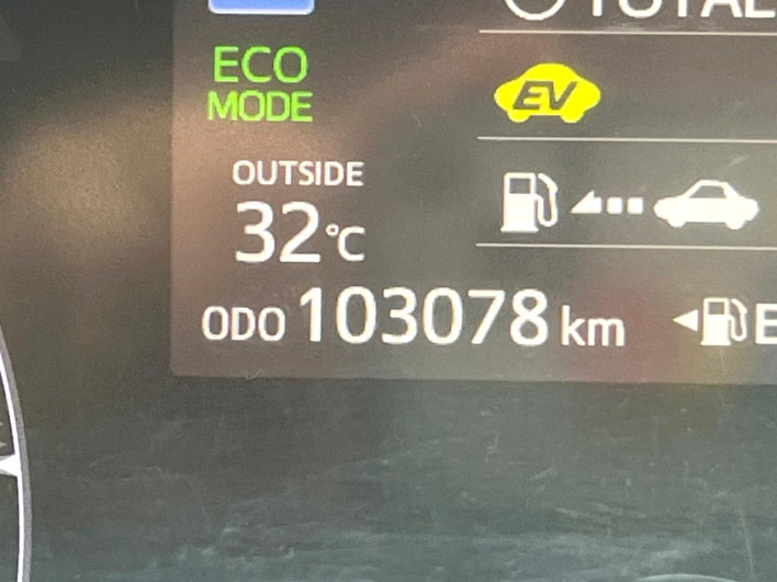 2016 Toyota Sienta DAA-NHP170G (UW-6a24e156cee9a)[2]