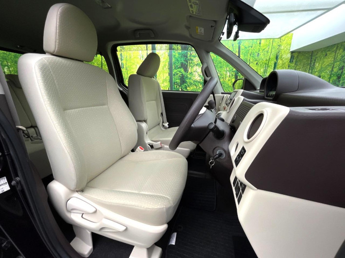 2017 Toyota Spade DBA-NSP141 (UW-6a24e1596bc4a)[24]