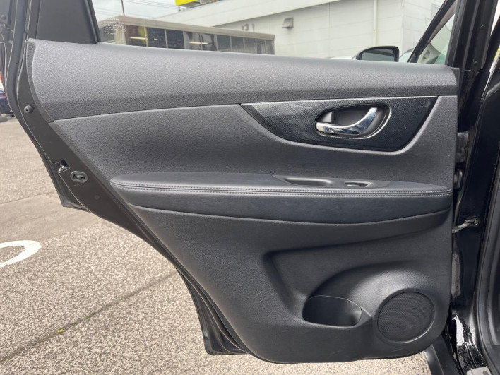 2014 Nissan X-Trail DBA-NT32 (UW-6a24e16092210)[18]