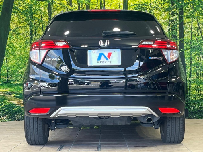 2017 Honda VEZEL DAA-RU3 (UW-6a24e1695ab4c)[11]