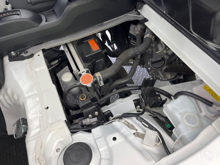2020 Daihatsu Hiace Truck EBD-S500P (UW-6a24e17485332)[13]