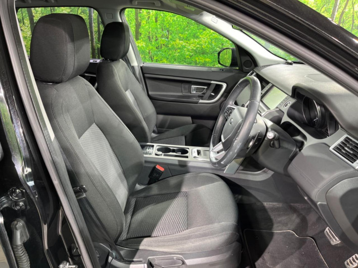 2017 Land Rover Discovery Sport CBA-LC2A (UW-6a24e1785c1e9)[28]