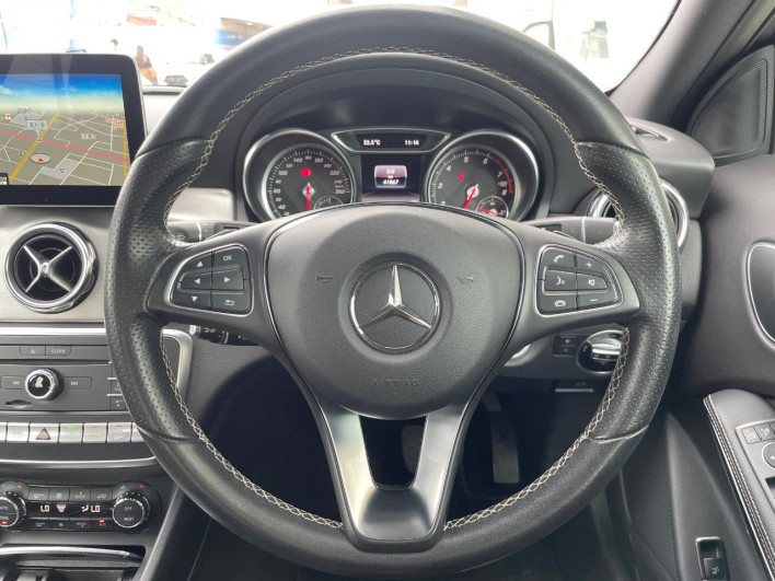 2017 Mercedes Benz GLA Class DBA-156947 (UW-6a24e19f26052)[10]