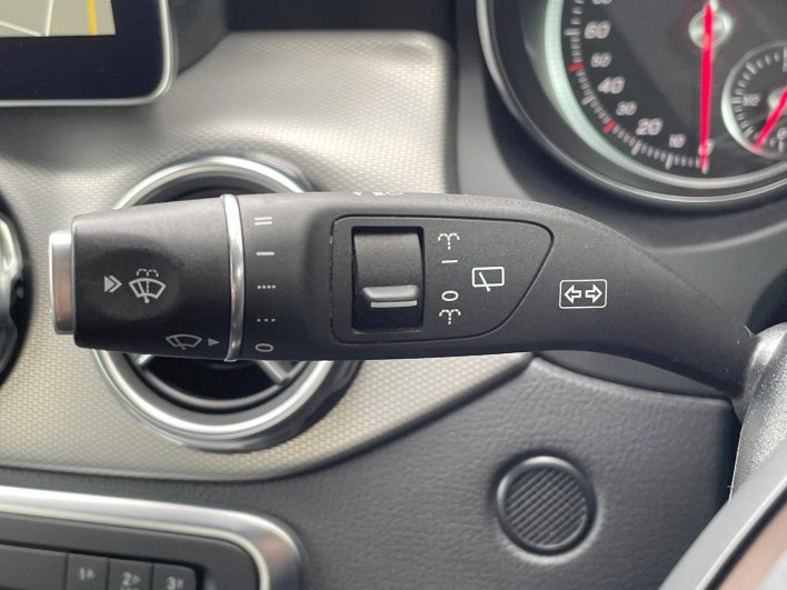 2017 Mercedes Benz GLA Class DBA-156947 (UW-6a24e19f26052)[13]