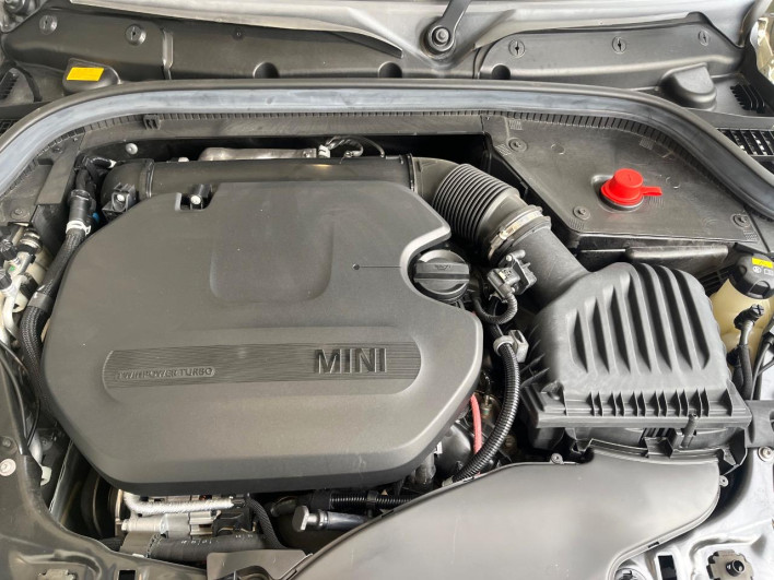 2022 Rover Mini 3DA-XY15MW (UW-6a24e1a40d567)[4]