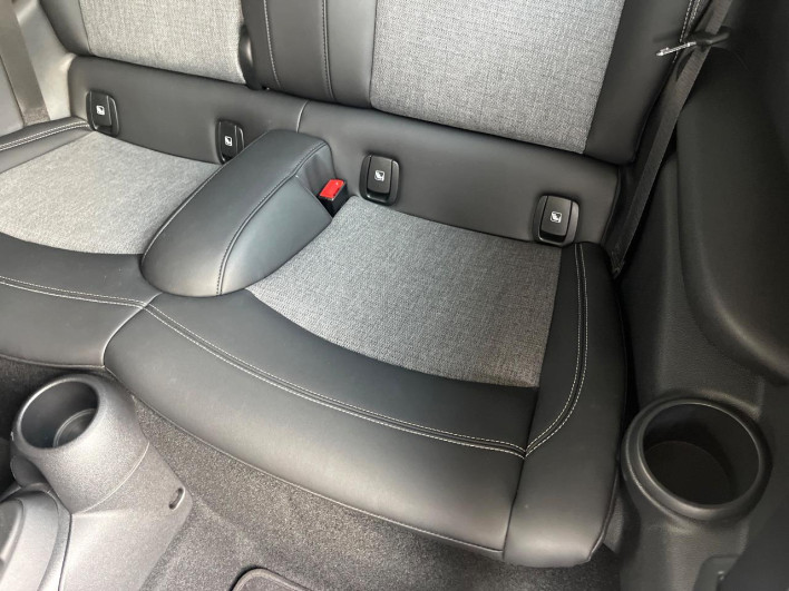 2022 Rover Mini 3DA-XY15MW (UW-6a24e1a40d567)[15]