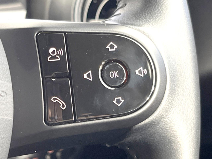 2021 Rover Mini 3BA-XR15MW (UW-6a24e1a4586ee)[24]