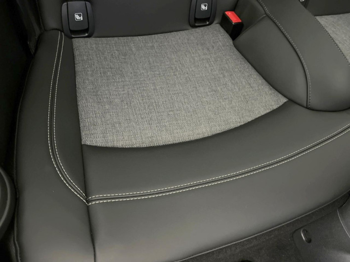 2021 Rover Mini 3BA-XR15MW (UW-6a24e1a4586ee)[18]