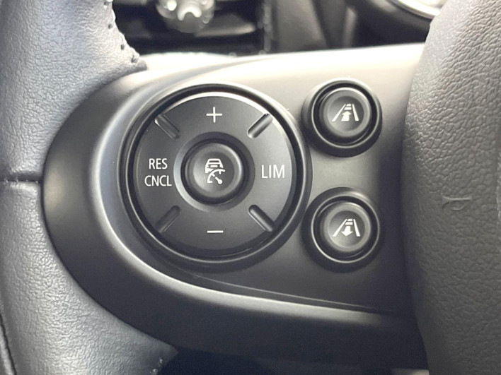 2016 Rover Mini LDA-LR20 (UW-6a24e1a5c5418)[27]