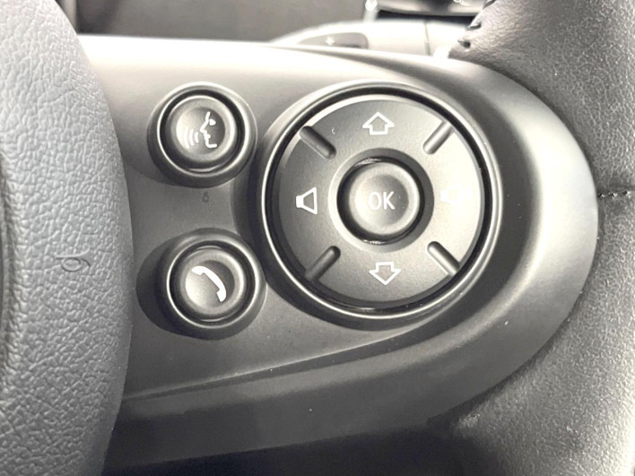 2016 Rover Mini LDA-LR20 (UW-6a24e1a5c5418)[26]