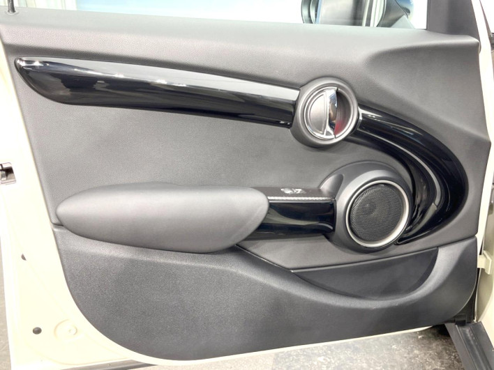 2015 Rover Mini DBA-XS20 (UW-6a24e1a6a64e1)[11]