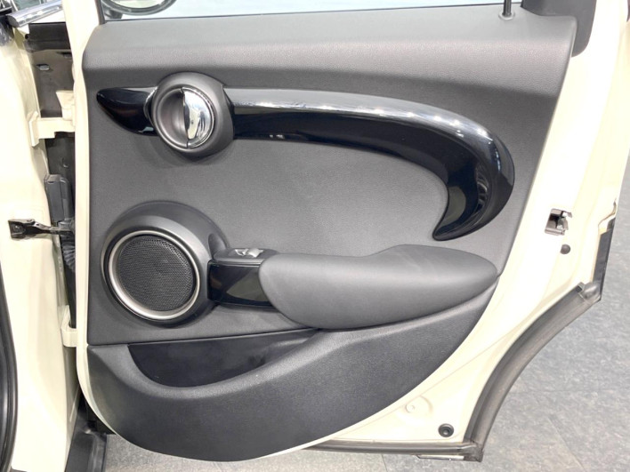 2015 Rover Mini DBA-XS20 (UW-6a24e1a6a64e1)[17]