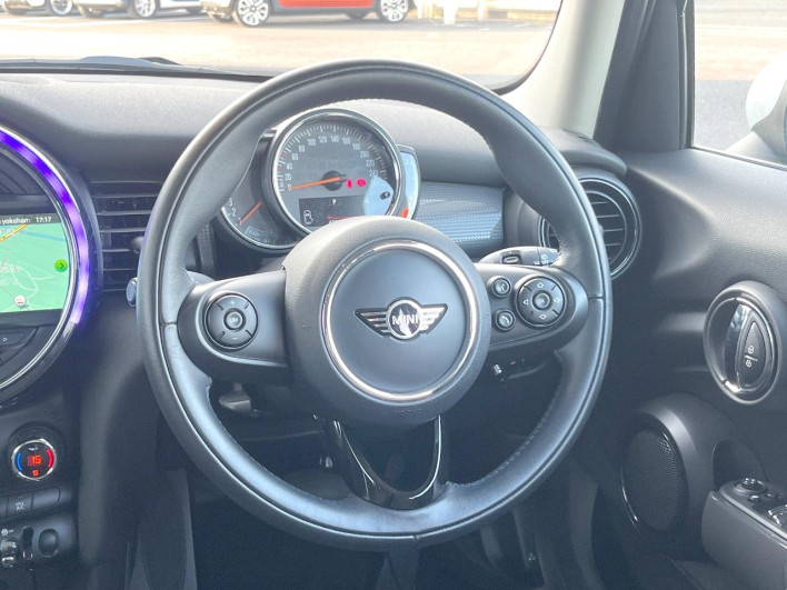 2018 Rover Mini DBA-XU15M (UW-6a24e1a86c585)[22]