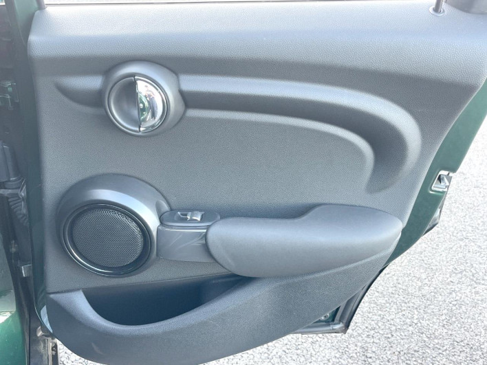 2018 Rover Mini DBA-XU15M (UW-6a24e1a86c585)[19]