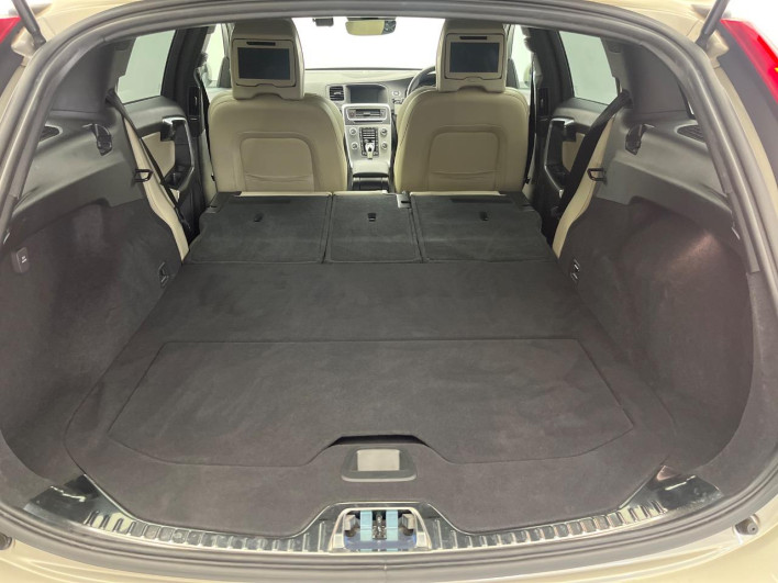 2017 Volvo V60 LDA-FD4204T (UW-6a24e1ab70de4)[13]
